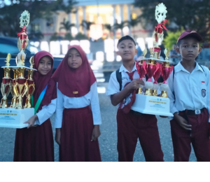 Juara Pidato Bahasa Inggris Jenjang SD dan SMP Tingkat Kabupaten Banggai Juara Pidato Bahasa Inggris Jenjang SD dan SMP Tingkat Kabupaten Banggai